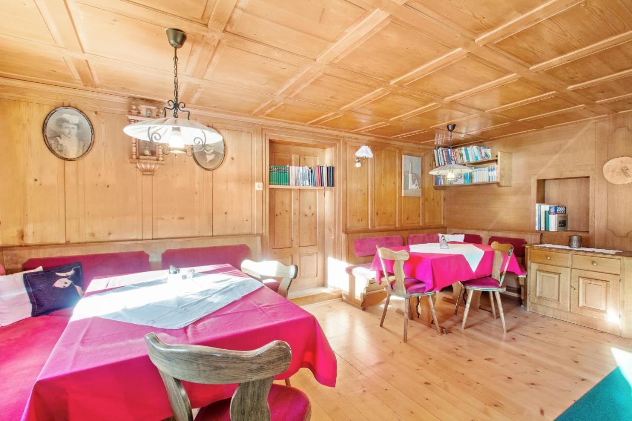 Haus Berghof Bed and Breakfast Schröcken Buitenkant foto
