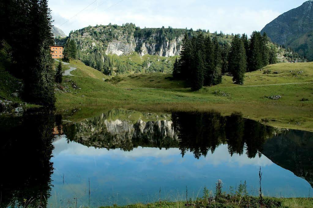 Haus Berghof Bed and Breakfast Schröcken Buitenkant foto